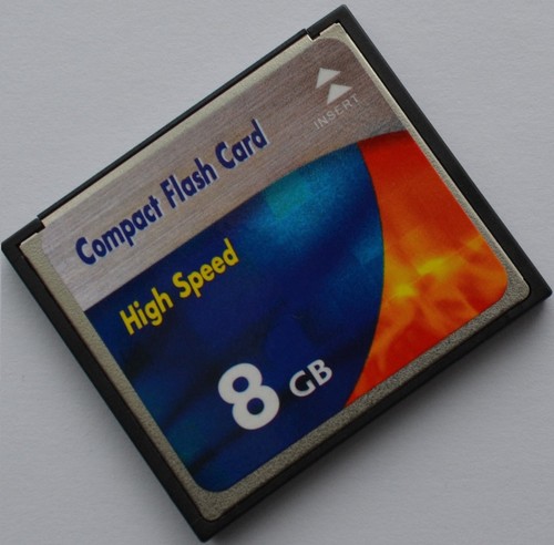 Scheda memoria compactflash - di,